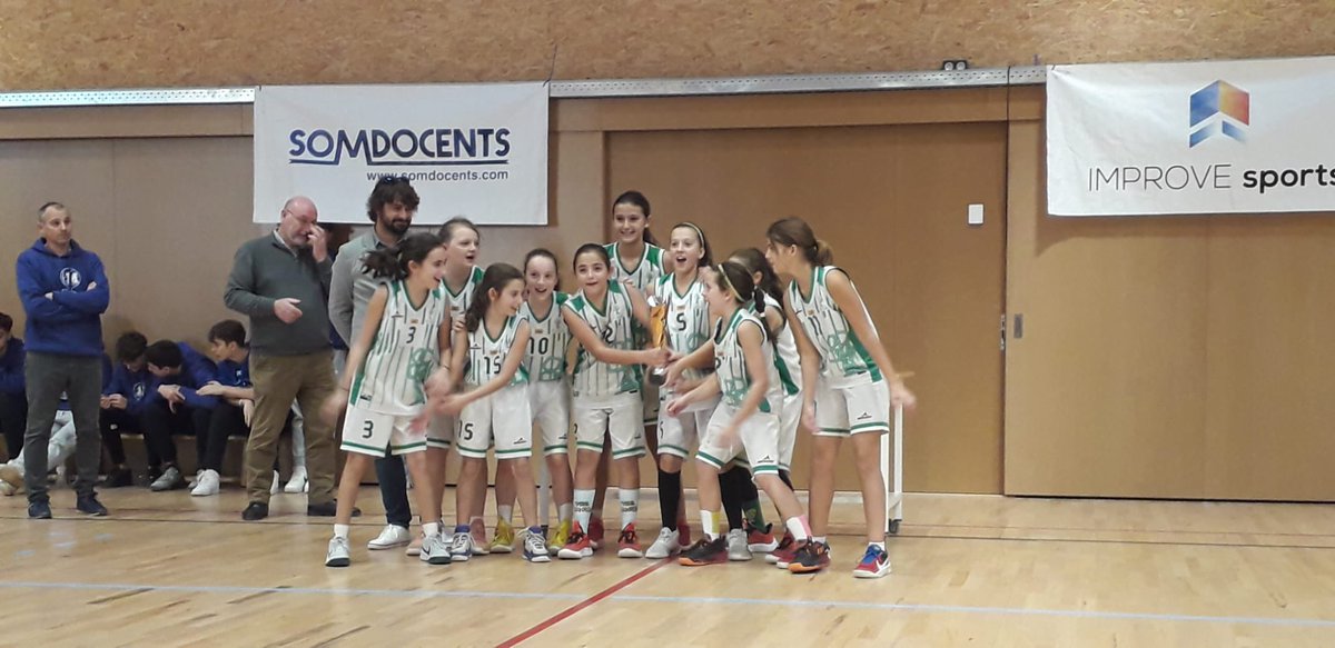Increíble torneo de estas pequeñas. Gracias <a href="/CopaMaresme3V/">Copa Maresme 3Viles</a> @improve_sports por la organización. Sumando experiencias 🏀 <a href="/OlivarBasket/">Baloncesto El Olivar</a>