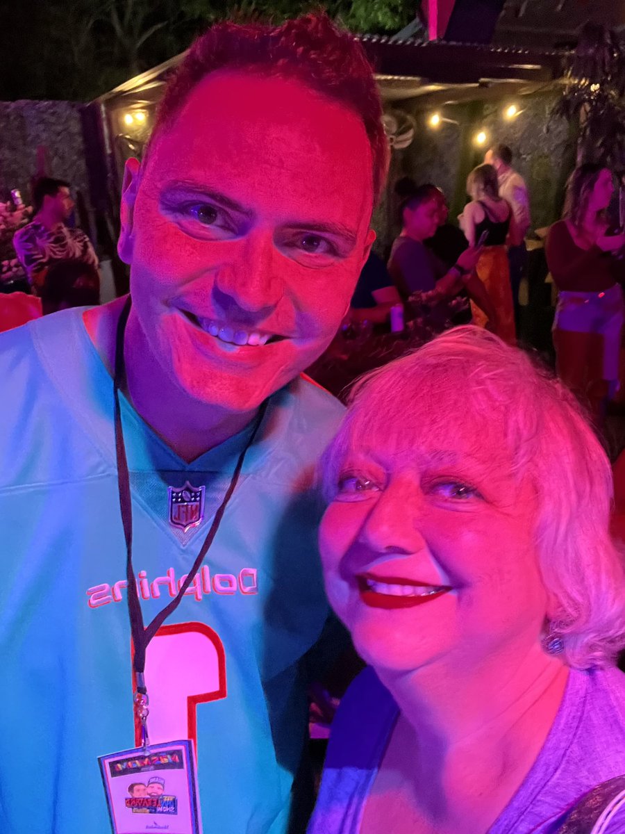 MrsL864's tweet photo. 18 year listener…last night - chef’s kiss! #MasMiami @billygil @LeBatardShow @Stugotz790 @MichaelRyanRuiz https://t.co/l81ZVBmoC3