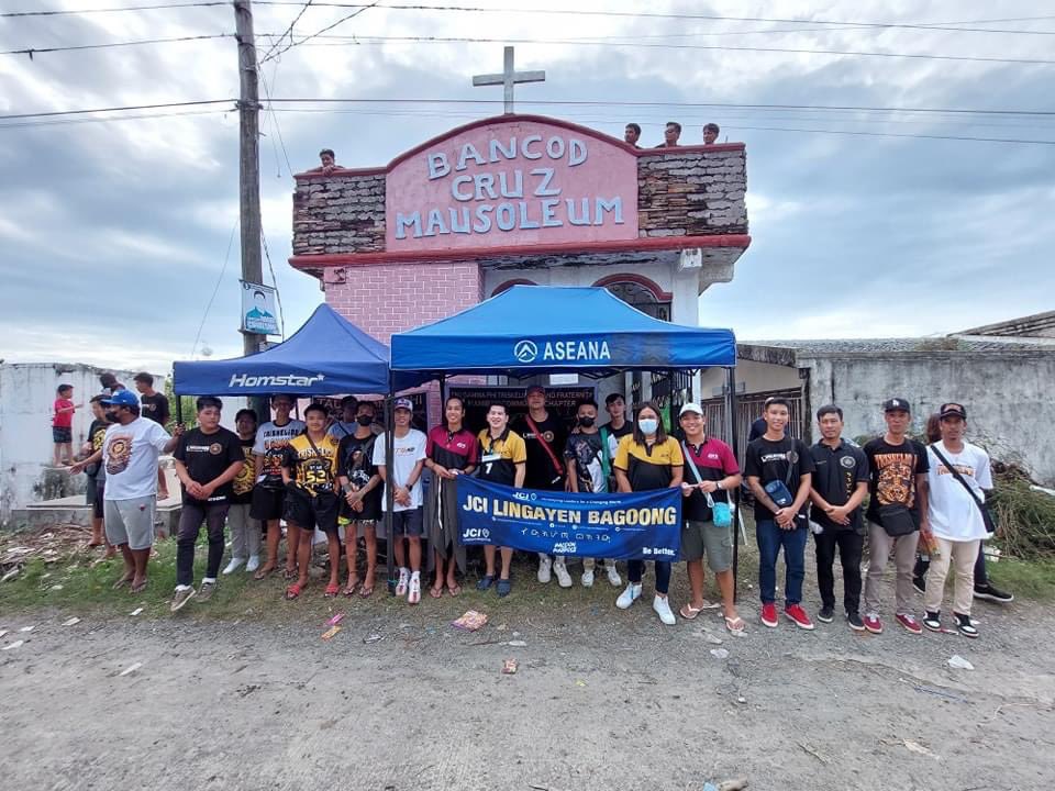 bagoongjaycees's tweet photo. Along with Tau Gamma Phi - Triskelion de Lingayen Municipal Council and JJC LGL, the LO put up booths to the ff cemeteries in Lingayen:
•Domalandan Center Public Cemetery
•Salvacion Municipal Independent Cemetery
•Lingayen Catholic Cemetery
•Lingayen Roman Catholic Cemetery https://t.co/15im7hjVYK