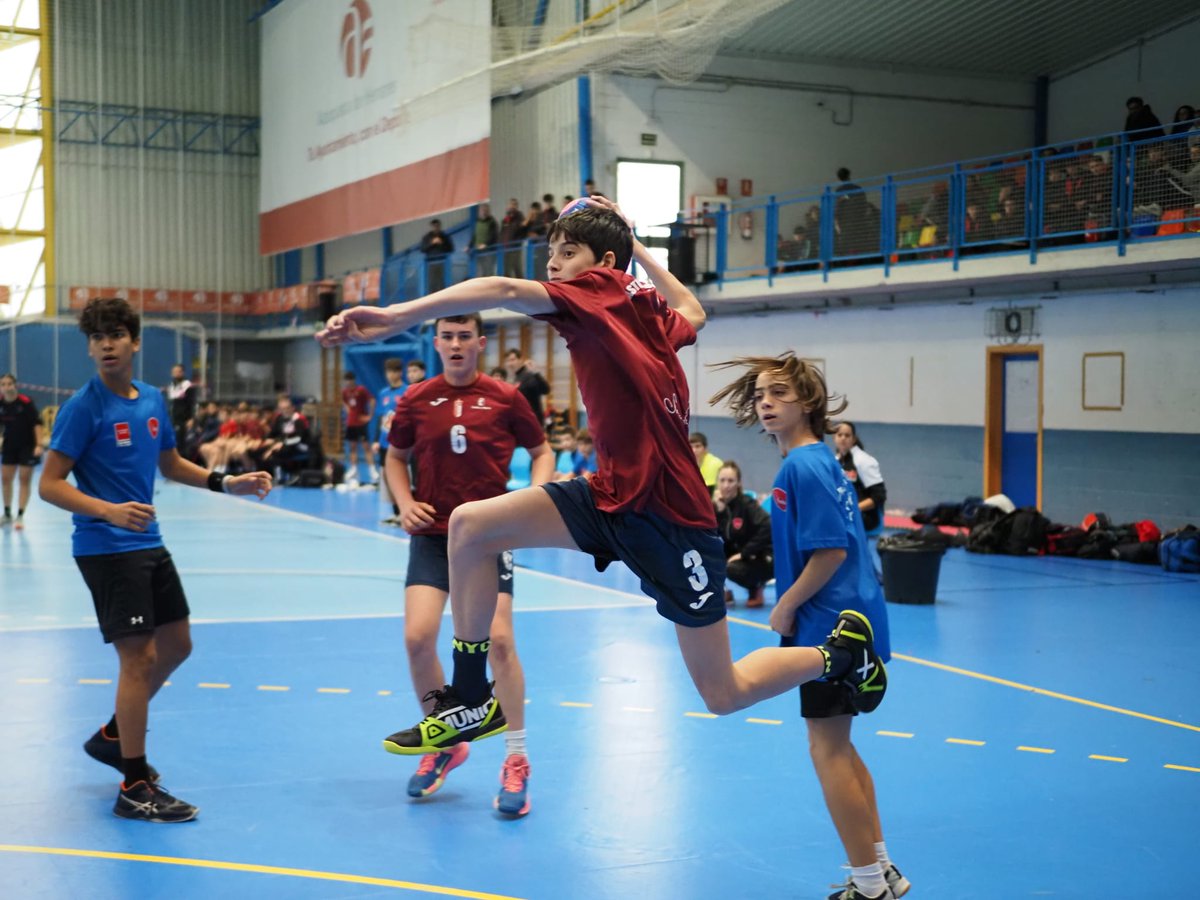 🔏 Ponemos punto y final al Primer Torneo de Selecciones Autonómicas en #AzuquecaDeHenares 🤩

🙏 Mil gracias <a href="/AytoAzuqueca/">AyuntamientoAzuqueca</a> y <a href="/CDBMAzuqueca/">CDBM Azuqueca</a> por hacer posible esta preparación entre selecciones de cara al <a href="/cesabm2023/">CESA Costa Blanca 2023</a> 🤾‍♀️

📸 Domin García