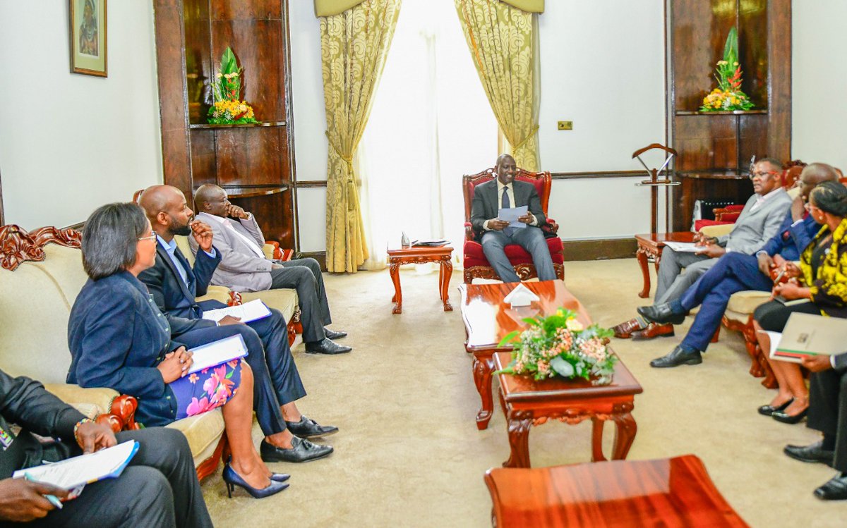 StateHouseKenya's tweet photo. PRESIDENT RUTO: WE WILL PARTNER WITH TECH COMPANIES TO CREATE OPPORTUNITIES FOR THE YOUTH 

The government will work with leading global tech companies to prepare Kenyan youth for opportunities in the digital space. https://t.co/D2j1RSOlCL