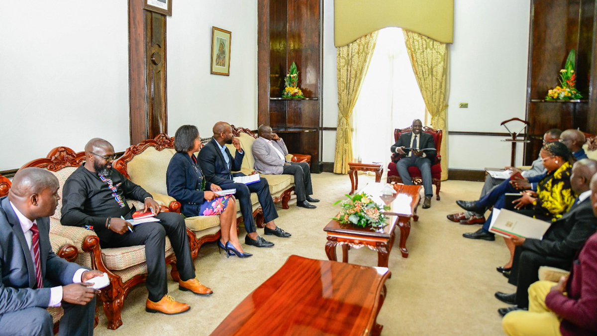 StateHouseKenya's tweet photo. PRESIDENT RUTO: WE WILL PARTNER WITH TECH COMPANIES TO CREATE OPPORTUNITIES FOR THE YOUTH 

The government will work with leading global tech companies to prepare Kenyan youth for opportunities in the digital space. https://t.co/D2j1RSOlCL
