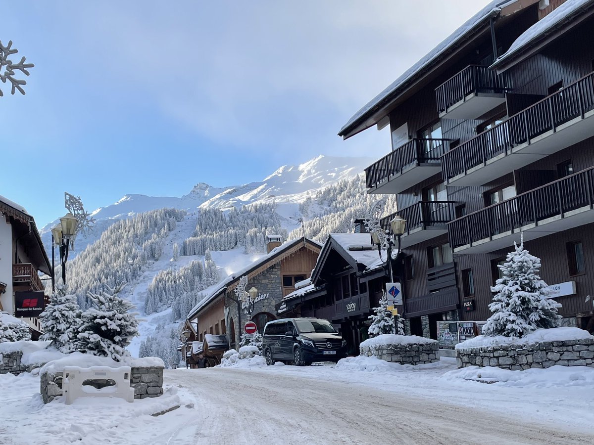 MeribelMole's tweet image. The view from the town centre this morning, 9 am