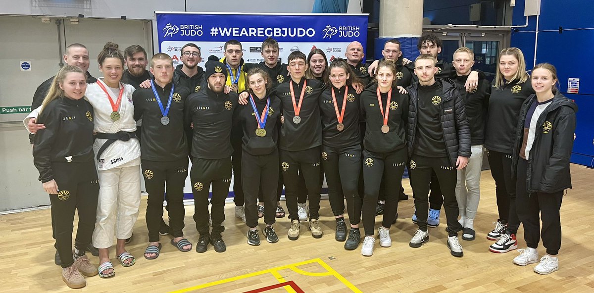 Unbelievable team spirit all day at the British senior champs. The team achieved 🥇🥇🥈🥈🥉🥉🥉 5th 5th today