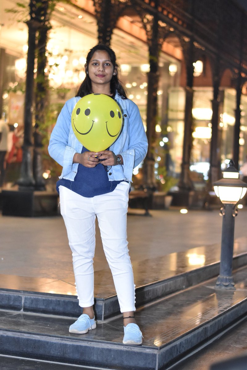 Pavigobbaka1's tweet photo. "A smile is a curve that sets everything straight" https://t.co/KpyG2EPFaf