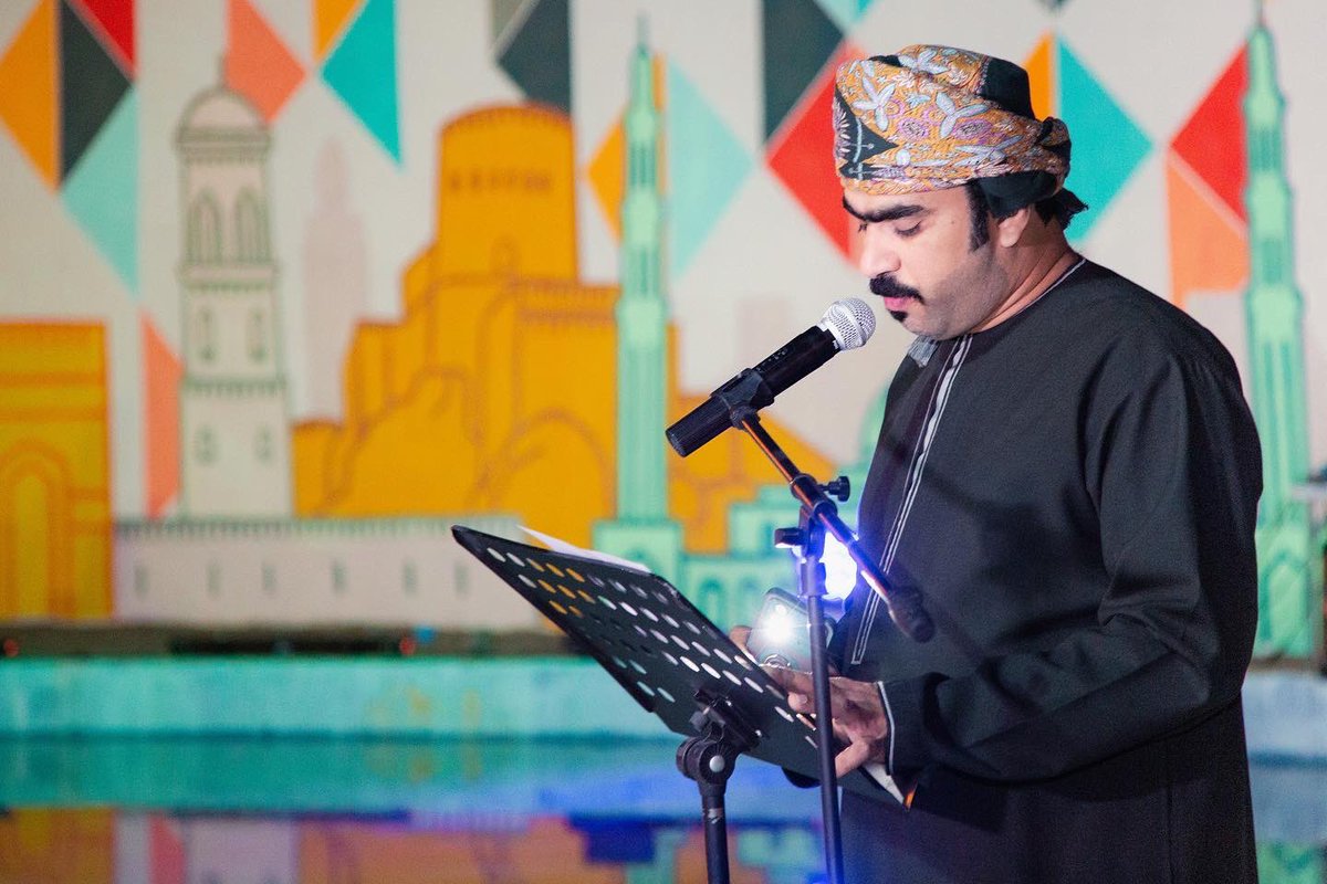 Suhar_festival's tweet photo. لقطات من تدشين جدارية فنية بعنوان بانورما عمانية تظهر ملامح من صحار بهجة الأنظار. 

كل الشكر لكل الجهود التي يقدمها الشباب في #مهرجان_صحار بشتى الطرق فنونهم ومواهبهم ومهاراتهم تصل للناس بأعذب الأشكال. https://t.co/dtXX8FTZqk