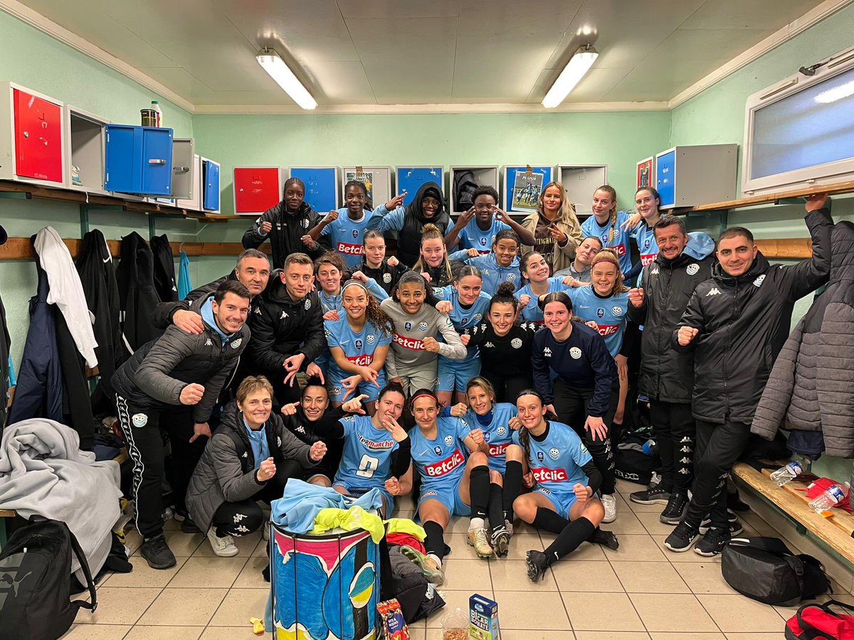 ToursFC's tweet photo. [🏆 COUPE DE FRANCE FÉMININE]

✅ Nos Tourangelles sortent victorieuses de Orvault Sports Football sur le score de 2 buts à 1 et se qualifient donc pour les 16es de finale de la Coupe de France Féminine ! 👏

#ToursFC #TFCLaReconquête 🔵⚫️ https://t.co/Sta7jEvFBz