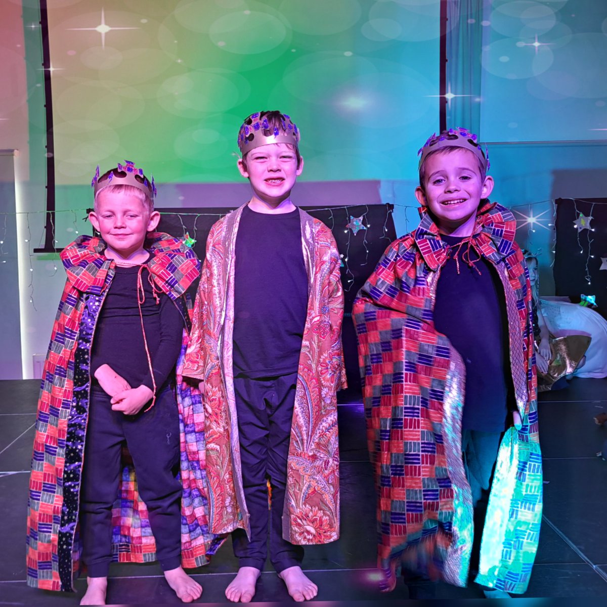 ShebbearCollege's tweet photo. Our Pre-Prep children performed their Nativity, A Miracle in Town, on Thursday, a fantastic show with some brilliant singing - well done to all of them! π
#Nativity #receptionclass #preprep #shebbearpreprep #Christmas #christmasatschool https://t.co/eGzjBaucKA