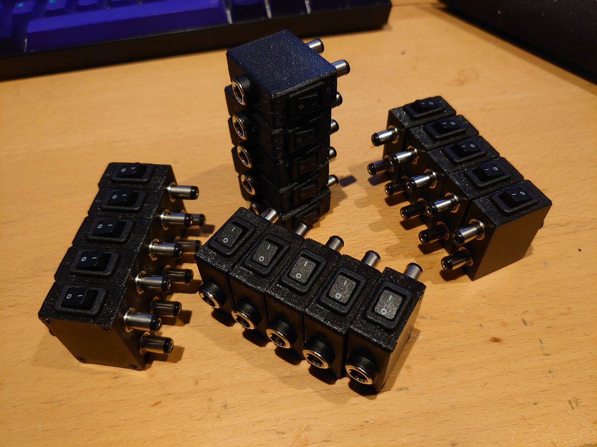 d0pefish's tweet photo. I know people have been patiently waiting, so I found some time to build some #MiSTerFPGA DC switches. Check back in a couple of hours for the last switch drop of 2022. https://t.co/YIbQjGps3G