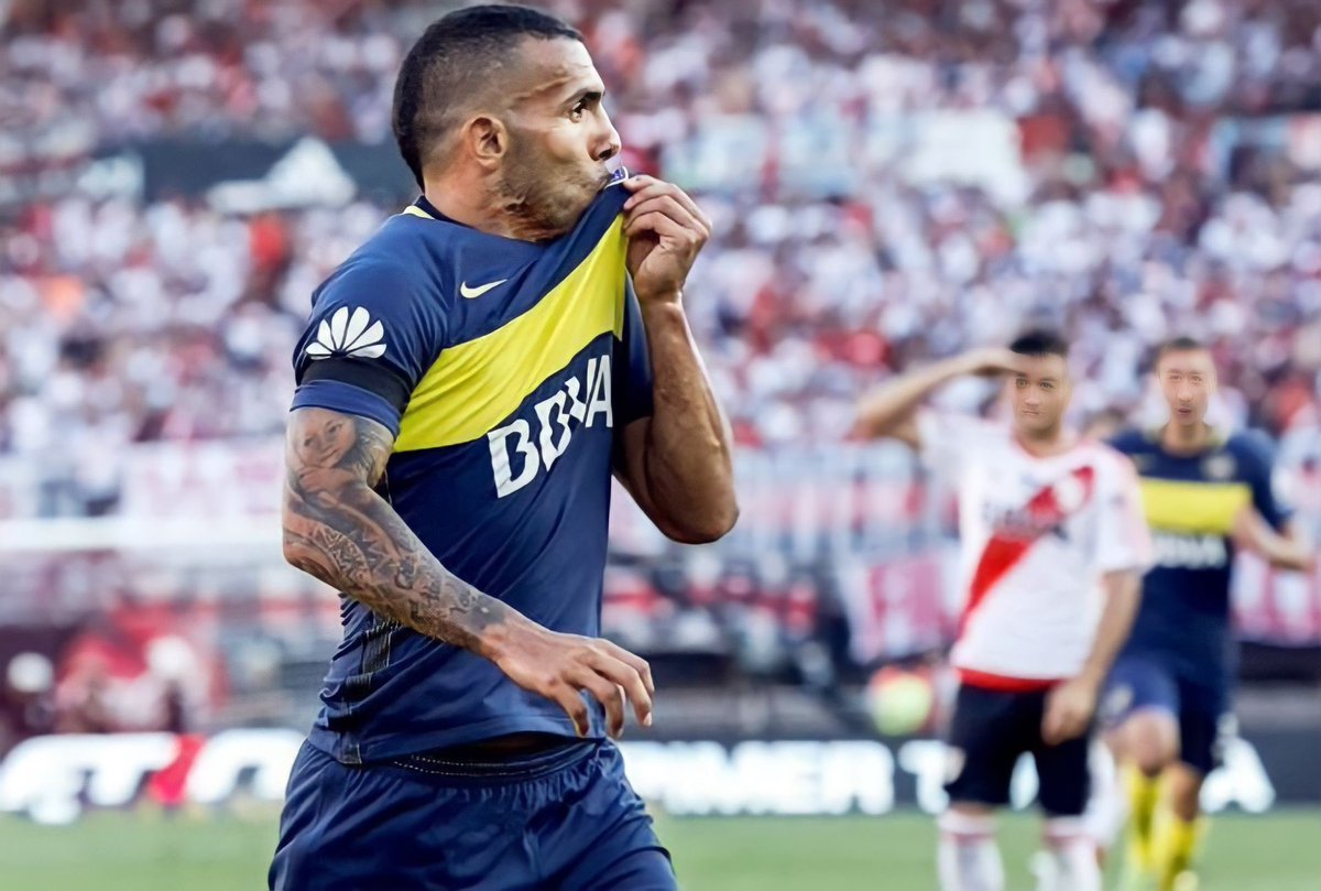 Cronopio777's tweet photo. Hace 6 años, Boca le ganaba a River 4 a 2 y Carlitos Tevez mostraba una de las mejores actuaciones individuales en un superclasico. https://t.co/WRlXUTxmxh