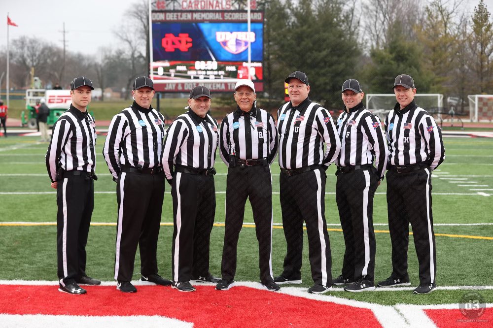 GeneSteratore's tweet photo. Very proud of the DII &amp; DIII semi-final crews from our Tri-State Officials Association. Honored to be a part of this organization and work with great people. https://t.co/nwJQNdwKeH