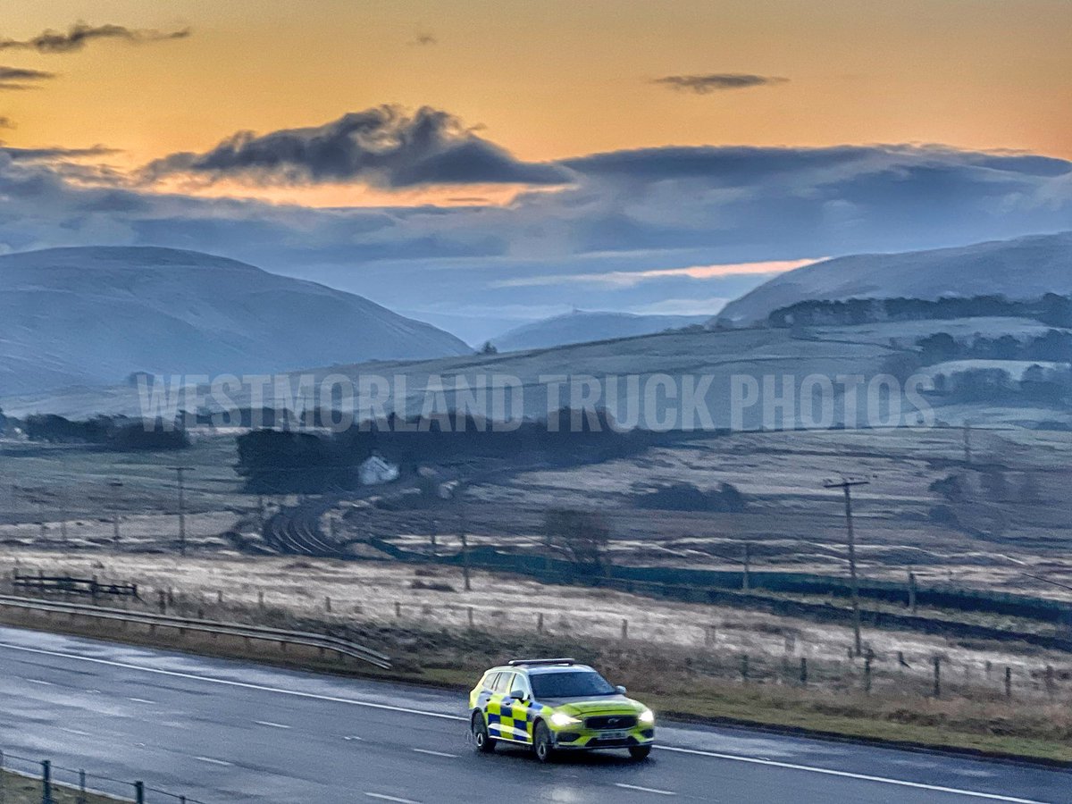 Westtruckphotos's tweet photo. One of @CumbriaRoadsPol Volvos early this morning heading up Shap. #VolvoPower #policecar #keepingcumbriasafe https://t.co/wO8LsQDyct