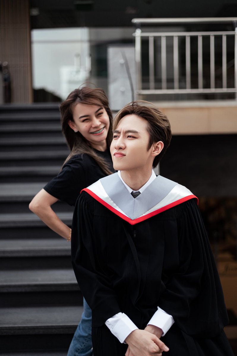 ความสุขของคนเบื้องหลัง🤟🏻🖤 #หัวใจศิวัช #MSIWAT #SiwatGraduation (ผิดพลาดประการใดขออภัยด้วยนะคะ🙏🏻🤟🏻)