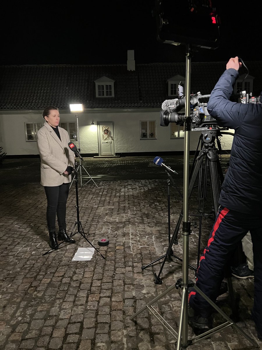 CCordsen's tweet photo. Lyt og se med i TV-Avisen nu #dkpol https://t.co/TBH3Y8iKOz