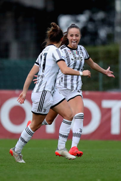 frances14372469's tweet photo. Julia 👅

@GrossoJulia 😍🤍🖤🍁

#JuventusWomen #JuliaGrosso #Grosso #JG7 #FinoAllaFine https://t.co/WUkFUqwY88