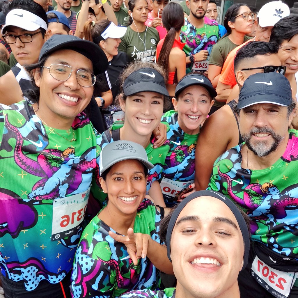 fuetete's tweet photo. Y hoy corrí #lavueltaasanisidro organizado por @PeruRunners vestidos de #VNRO para @Nike // muy feliz de poder mezlar todas mis pasiones https://t.co/gh15InEz96