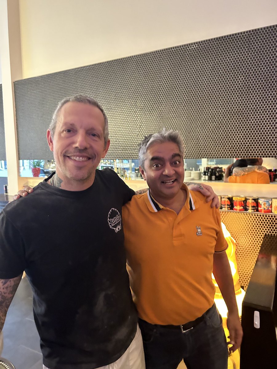 avarma99's tweet photo. ANU @ UNA!  Thanks chef and Raghu for a great day! ⁦@DevaRags⁩ ⁦@UNapoletana⁩ https://t.co/Doz647Wo22