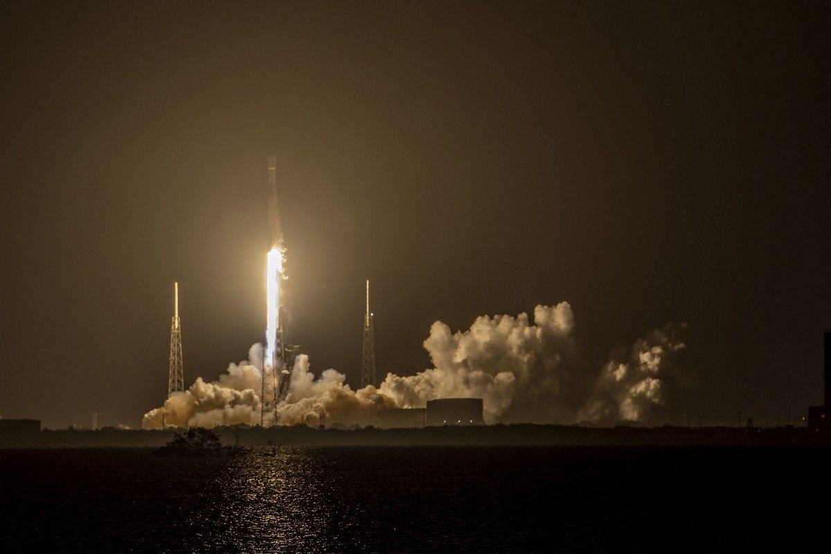 Congratulations on the successful launch of the #RashidRover. I wish the mission a smooth completion, and look forward to a joint visit of the #UAE rover and the Chinese Chang'e probe to the Moon in the future!