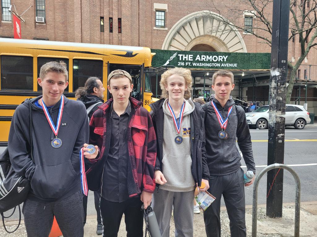 MsManganelli's tweet photo. Mahopac Winter Track Kickoff @ the Armory!! https://t.co/0WNn1PXZDE