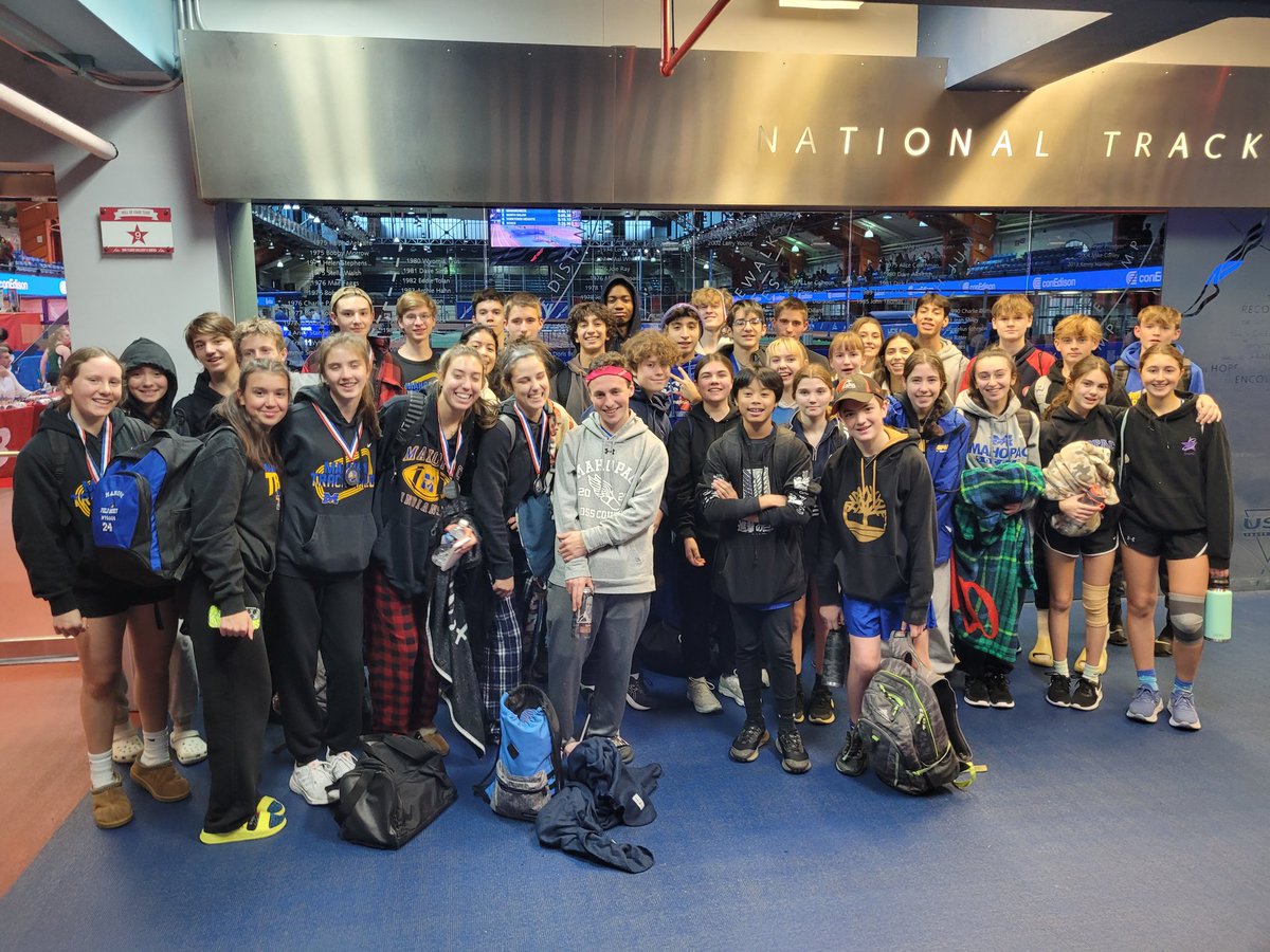 MsManganelli's tweet photo. Mahopac Winter Track Kickoff @ the Armory!! https://t.co/0WNn1PXZDE