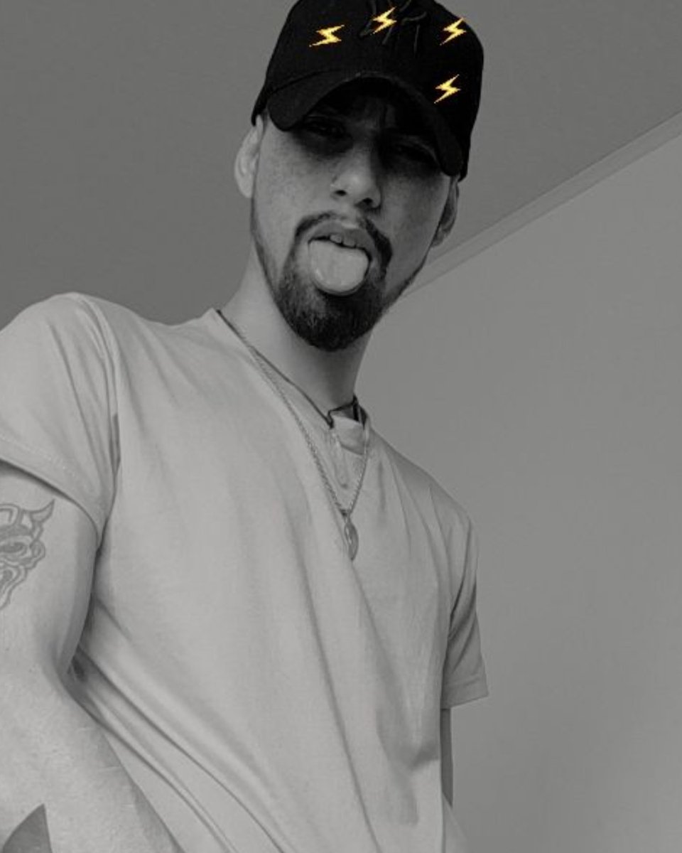 Hanxcum1's tweet photo. https://t.co/9U9BYxHh4m