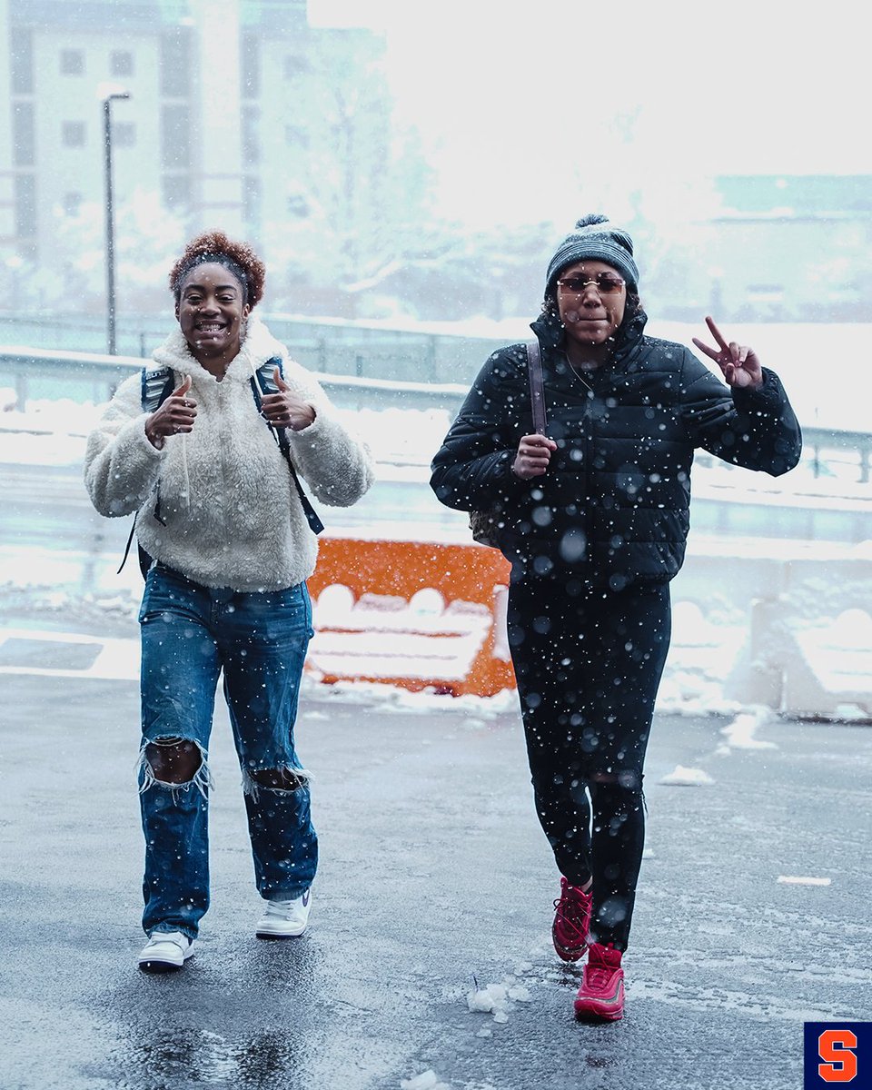 Snowing outside so we had to bring out the 🔥

𝔤𝔞𝔪𝔢𝔡𝔞𝔶 𝔣𝔦𝔱𝔰

<a href="/Chey12_/">Chey McEvans</a>  x <a href="/Kpballin1/">KP 😝</a> x <a href="/AvaaIrvinn/">Ava Irvin🌹</a>