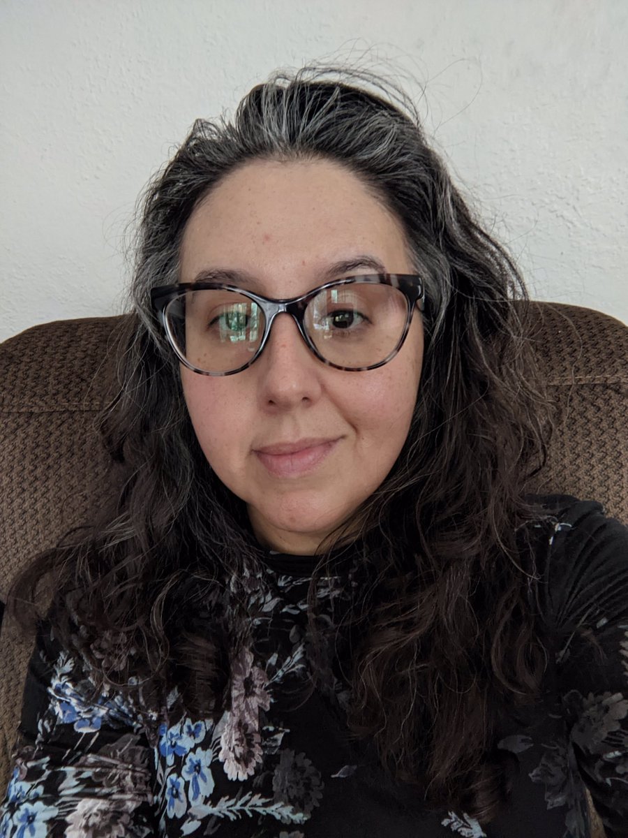 hennasarai's tweet photo. New glasses, progressives. Can’t see a dang thing yet. https://t.co/ZGmYQxoUTt