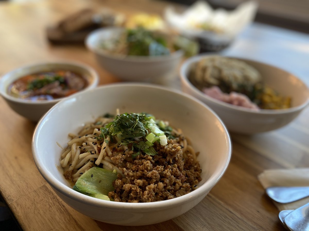 After a weird evening, we are back open and ready to rock today! See yinz at 4! 

#pittsburgh #vegan #atownpgh #onionmaiden #veganpittsburgh #pittsburghvegan #eatdrinkvegan #pghasianfood