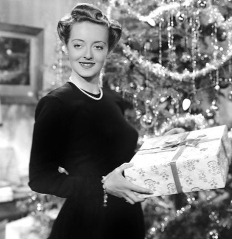 Gemini_53's tweet photo. @classic_film I know it's the underdog, but I have to give some love to The Man Who Came to Dinner 🎄 #BetteDavis #RichardTravis #MontyWoolley #AnnSheridan #JimmyDurante #MaryWickes I feel it's an underappreciated Christmas movie.
#ClassicChristmasMovie tournament https://t.co/pGrauyFbGH