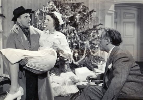@classic_film I know it's the underdog, but I have to give some love to The Man Who Came to Dinner 🎄 #BetteDavis #RichardTravis #MontyWoolley  #AnnSheridan #JimmyDurante #MaryWickes I feel it's an underappreciated Christmas movie.
#ClassicChristmasMovie tournament