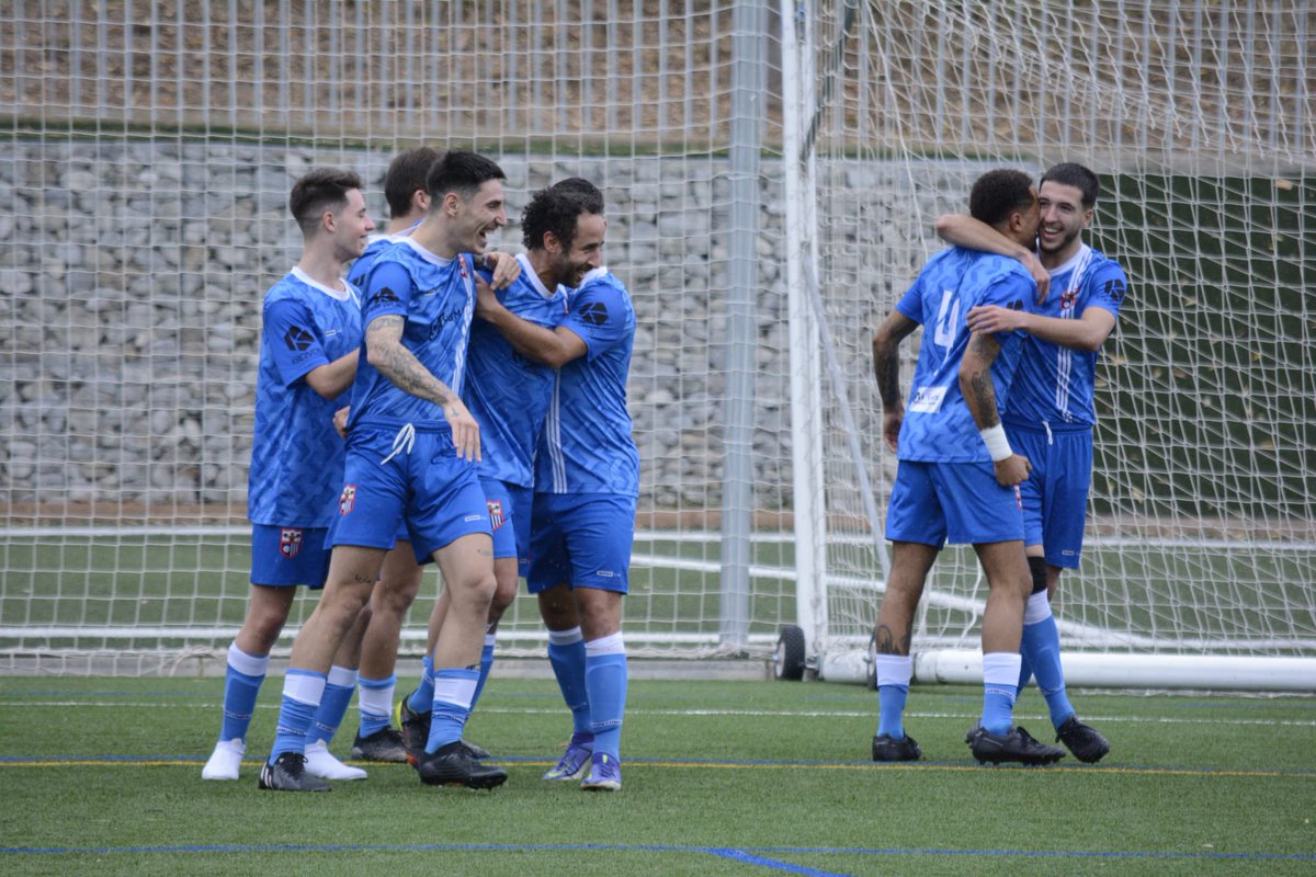 UDVistaAlegre's tweet photo. 📸 Galería de fotos del partido entre @udvistaalegre y @AtleticVila.

✅ https://t.co/7amJ3uxeuy https://t.co/PLHacPS4IN