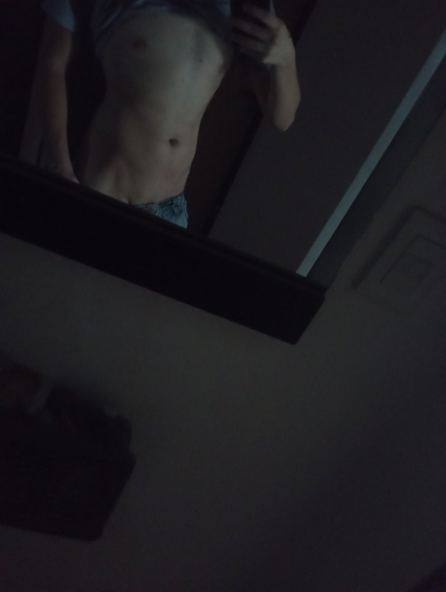 JuliStar4345's tweet photo. No puede hacer tanto caaaloooor, hoy no ando modo femboy jsjs pero si lo soy
#gay #Femboy https://t.co/9kKQaWmqMw