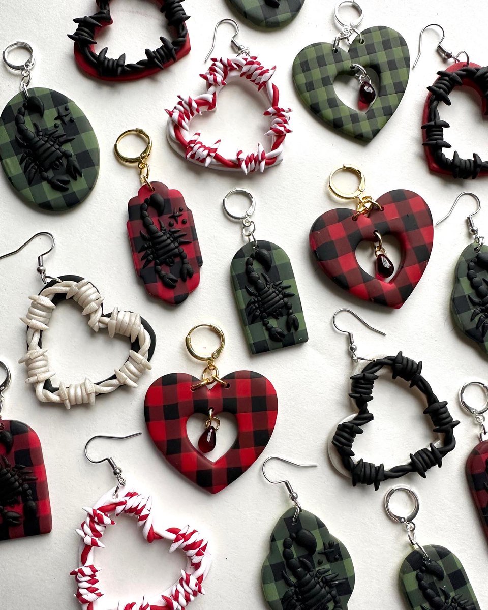 sleepy clay's last update of the year is live now! ❄️🤍✨