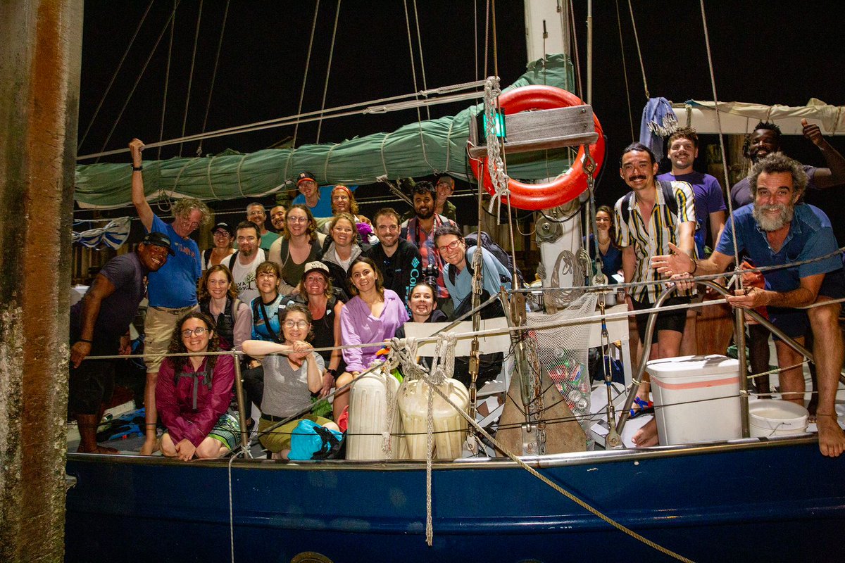 Matt_Leray's tweet image. #Istmobiome2022 Deeply honored to have hosted such an amazing group of scientists at @stri_panama with @EcologySpear for a week of brainstorming on the role of microbial symbiosis in tropical marine and terrestrial ecosystems. Support @MooreFound &amp;amp; @SimonsFdn pc: Jorge Alemán