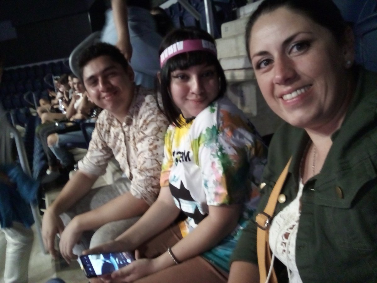 CarlitosSel's tweet photo. #BecerraEnAntelArena https://t.co/N18Z0DmfFH