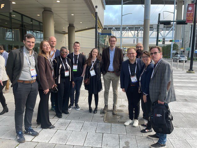 What a brilliant team! The <a href="/iStopMM/">iStopMM</a> Team!  Our pleasure seeing you here at #ASH22 #IMFASH22 #myeloma <a href="/IMFmyeloma/">International Myeloma Foundation</a> <a href="/IMFmikeMYELOMA/">Michael Tuohy</a> <a href="/MMyelomaLiving/">NickL_MyelomaLiving</a> <a href="/SaemundurMD/">Sæmundur Rögnvaldsson, MD, PhD</a> <a href="/BrianDurieMD/">Brian Durie, M.D.</a> Keep up the outstanding work!