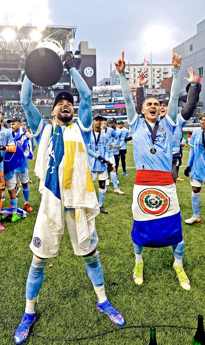 tatycaste11anos's tweet image. 1 yers. 🏆😍 @NYCFC
