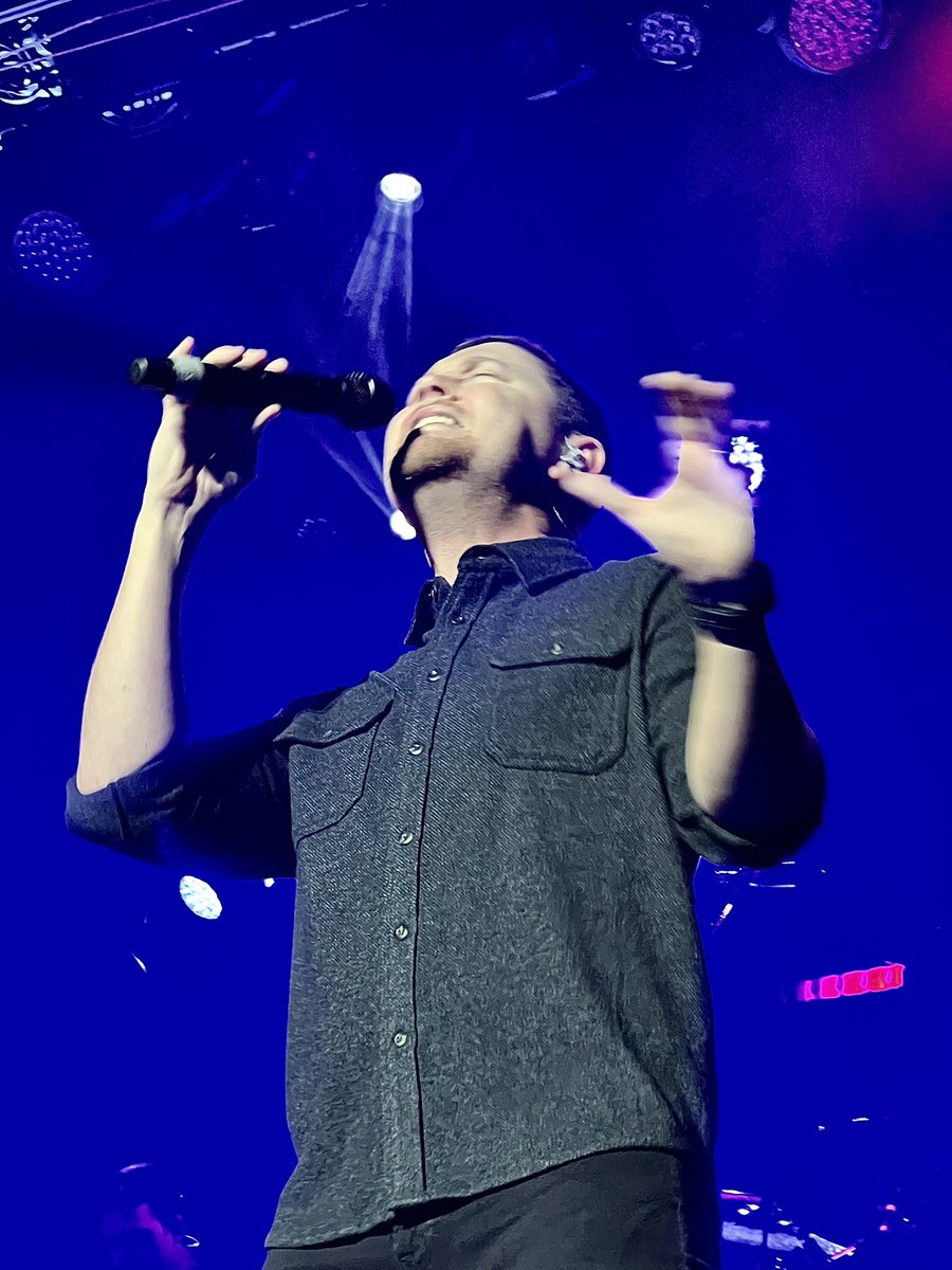McCreeryFanMom's tweet photo. Mann! @ScottyMcCreery… in you’re element last night! Thank you! https://t.co/pzkp9cjpWt