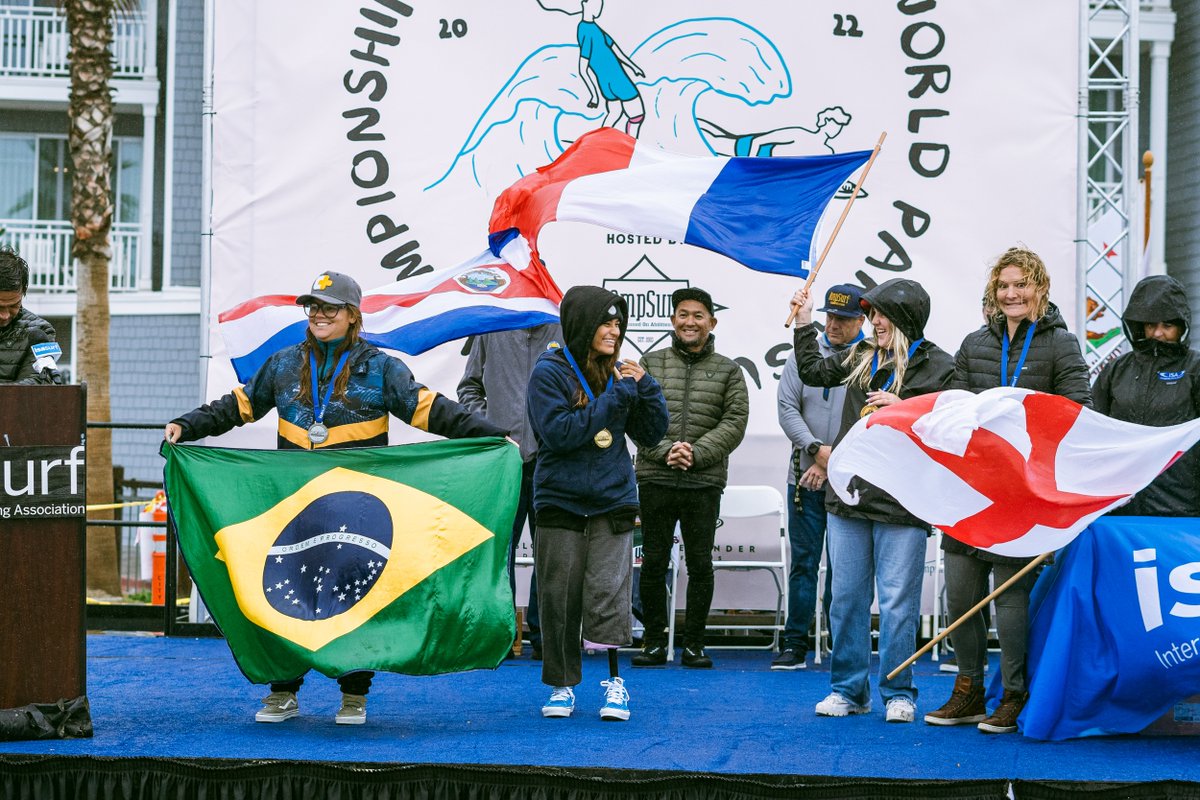 🥈🏅 MEDALS COMING HOME! Silver for Melissa Reid &amp; Copper for Zoe Smith. Epic 9th place for TEAM ENGLAND! A huge thank you to the whole surfing community who have supported this 2022 Pismo Beach ISA World Surfing Championships!