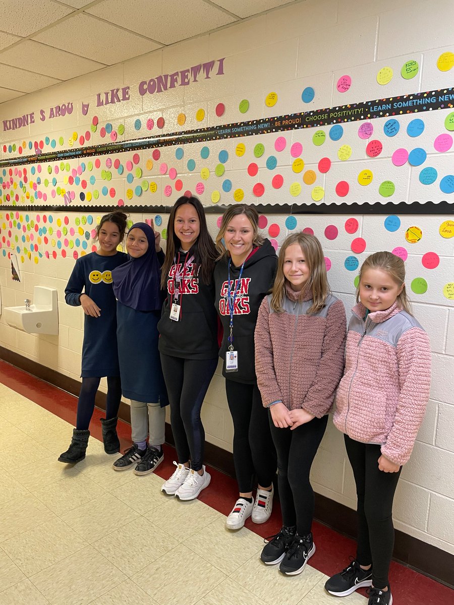 JuliaHerman117's tweet photo. We loved Twin Day last week! @MsSFlak https://t.co/75dD5C1mYW