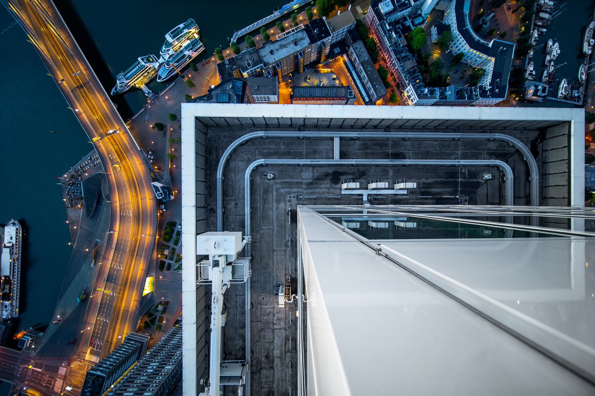 Looking down from the Tallest building in The Netherlands 🇳🇱