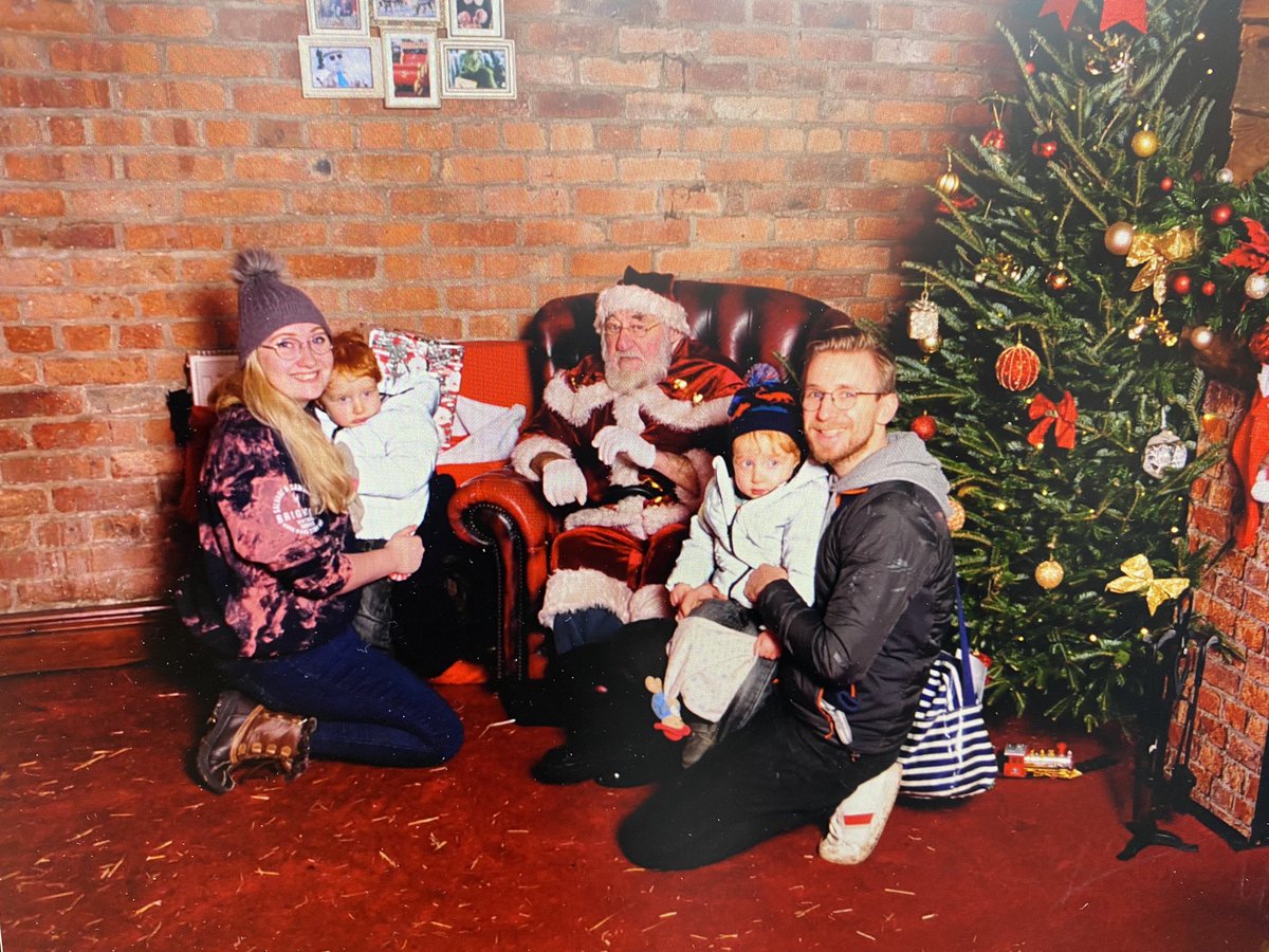 TimLC_'s tweet image. Having ourselves a merry little Christmas