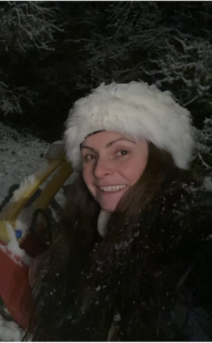 So I just gave my little one an early Christmas present (a sledge) and we went in the garden to play<a href="/tag/happyhalloween"class="tags"><span>#happyhalloween</span></a><a href="/tag/ghostbusters"class="tags"><span>#ghostbusters</span></a><a href="/tag/bustingmakesme"class="tags"><span>#bustingmakesme</span></a>
