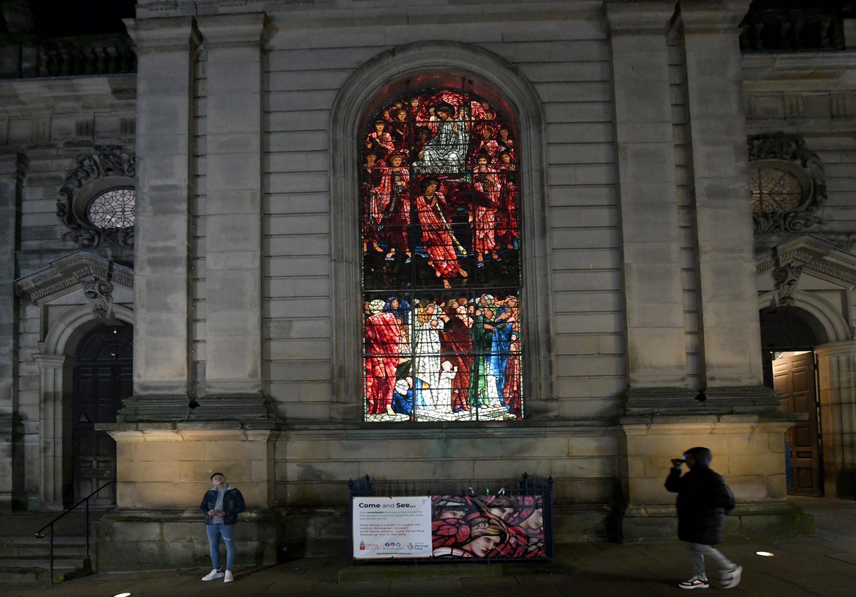 jassansi's tweet image. Date for your diary  

12-14 January 2023 @bhamcathedral&apos;s remarkable stained glass windows will be lit up in dazzling colour as part of an immersive light and sound experience to make visitors say &quot;WOW...!&quot; 

Tickets: birminghamcathedral.com/event/divine-b…

#BrumHour