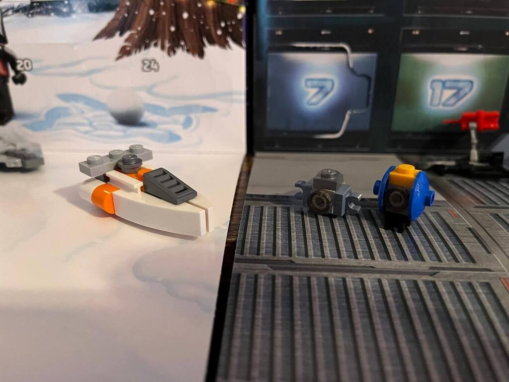 Jake_Studs's tweet photo. #LEGO #advent #spam incoming day 11🎅
#adventday11 #legotok #afol #legotwitch #twitchstreamer #bbcmty #christmas #christmascountdown #legoadventcalendar https://t.co/XTxV1yF7Sy https://t.co/OIV84xHrEY