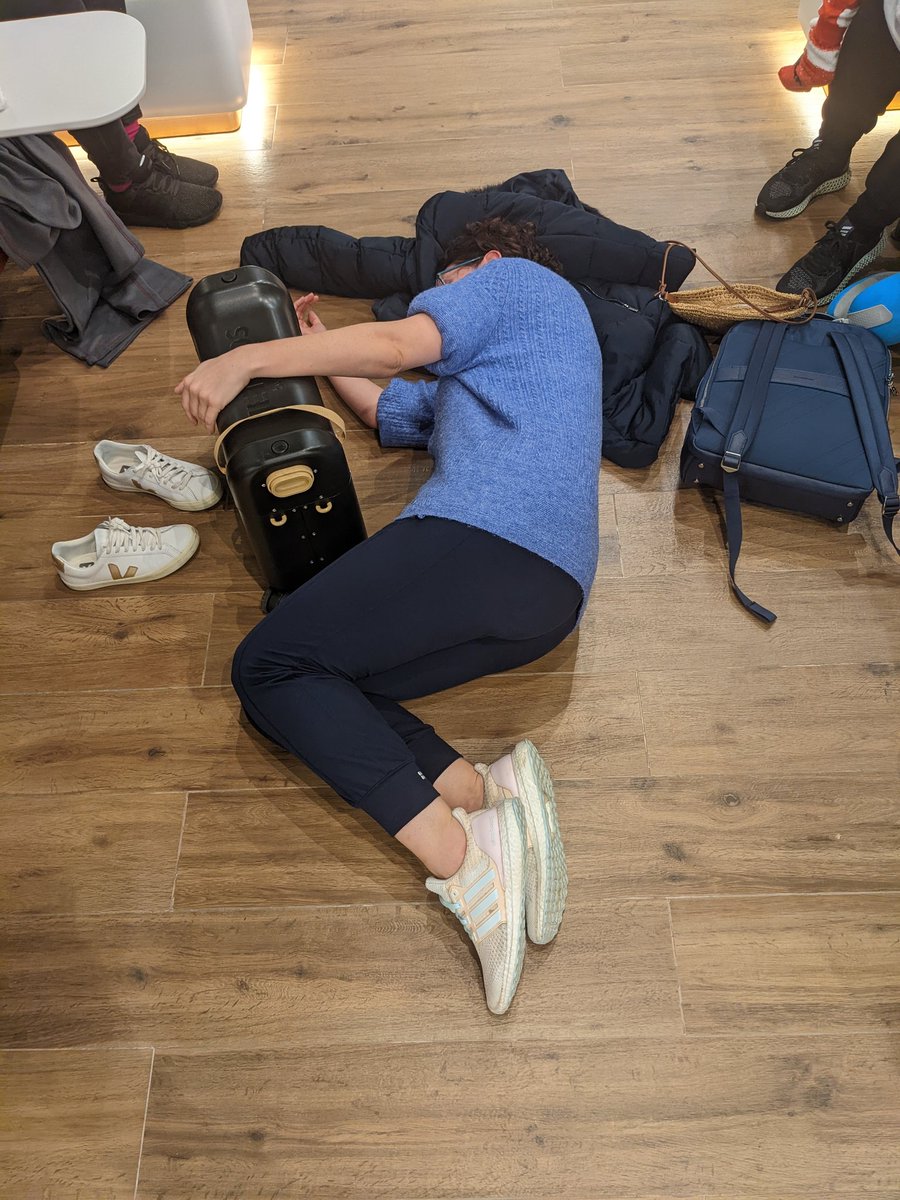 TheSLSClub's tweet photo. @British_Airways what do you do if 20 of your passengers get stuck in Doha for 18 hours in BA0123?? Give them sleeping facilities??!! 

Anyone else in Doha join our club! 
#CustomerService https://t.co/TirlcrrYQ7