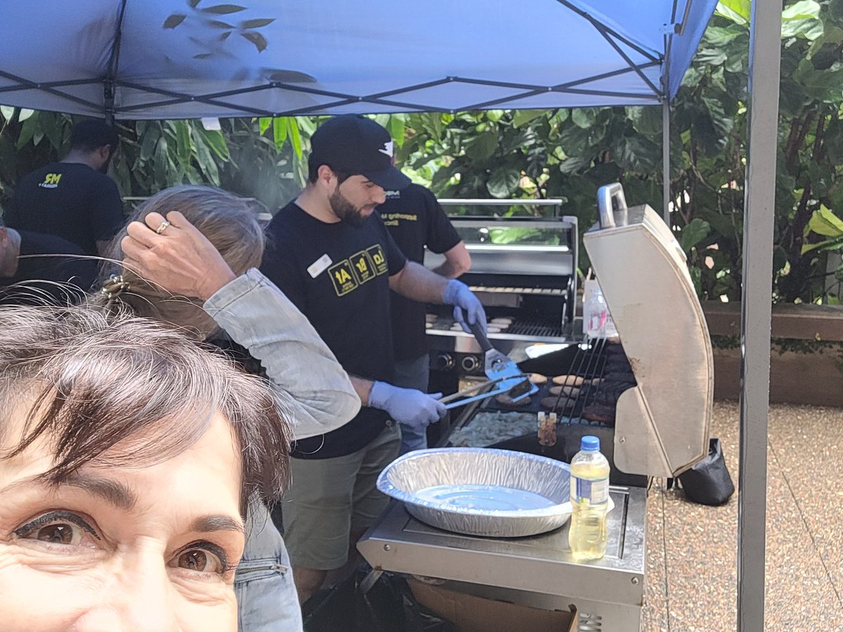 MedirayNZ (@mediraynzl) on Twitter photo Great day serving up a BBQ to our awesome community at SBS Xmas party <a href="/AucklandUni/">University of Auckland | Waipapa Taumata Rau</a> <a href="/ScienceUoA/">Faculty of Science | Te whare Pūtaiao</a>
#XMAS2022 #kiwibbq #community Great day serving up a BBQ to our awesome community at SBS Xmas party <a href="/AucklandUni/">University of Auckland | Waipapa Taumata Rau</a> <a href="/ScienceUoA/">Faculty of Science | Te whare Pūtaiao</a>
#XMAS2022 #kiwibbq #community