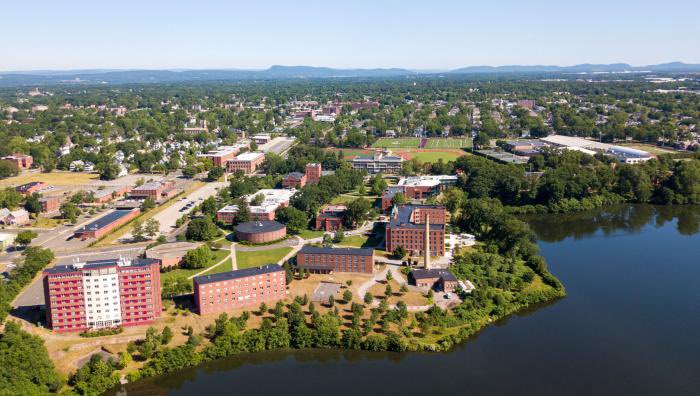Sean Dennehy (@seandennehy11) on Twitter photo Had a great time at my official visit to <a href="/_SCFootball/">Springfield Football</a>. Thank you <a href="/CoachSmithSC/">Drew Smith</a> <a href="/Coach_Valentino/">Tony Valentino</a> <a href="/Coach_DiRienzo/">Lou DiRienzo Jr.</a> <a href="/CoachDiMonte/">Vince DiMonte</a> for the invite and for the great experience! Had a great time at my official visit to <a href="/_SCFootball/">Springfield Football</a>. Thank you <a href="/CoachSmithSC/">Drew Smith</a> <a href="/Coach_Valentino/">Tony Valentino</a> <a href="/Coach_DiRienzo/">Lou DiRienzo Jr.</a> <a href="/CoachDiMonte/">Vince DiMonte</a> for the invite and for the great experience!