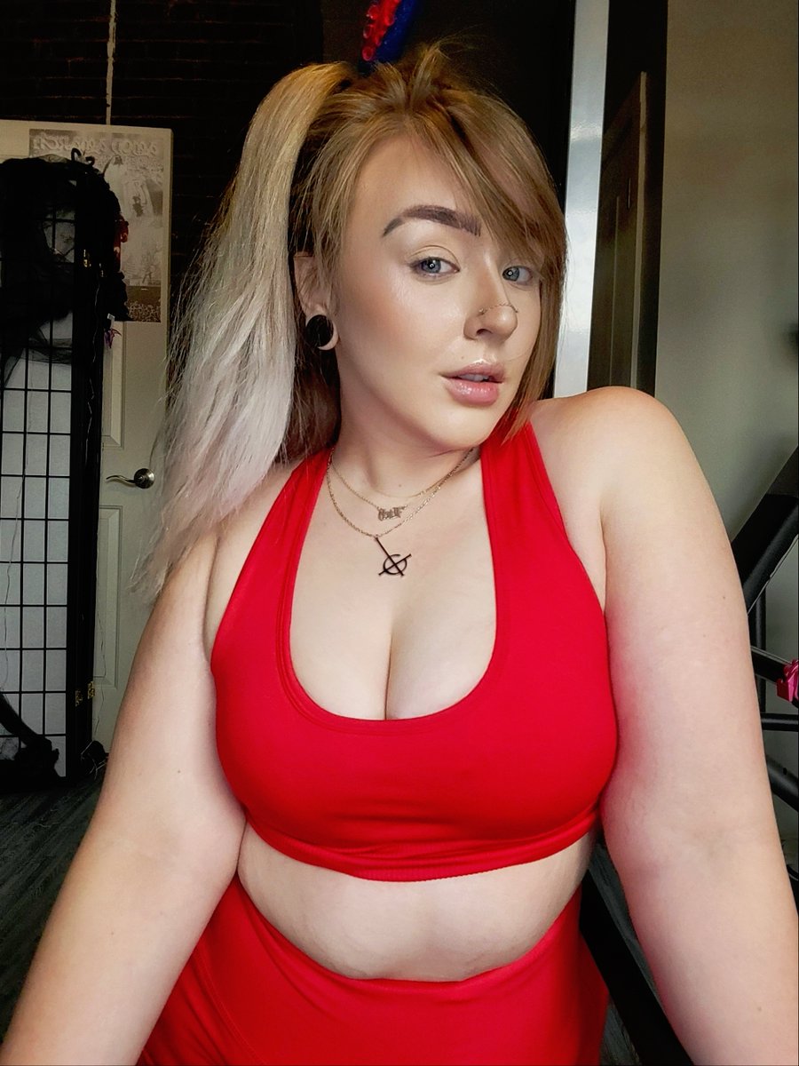 Lichlings 🖤 on Twitter: "did gym 🤗"