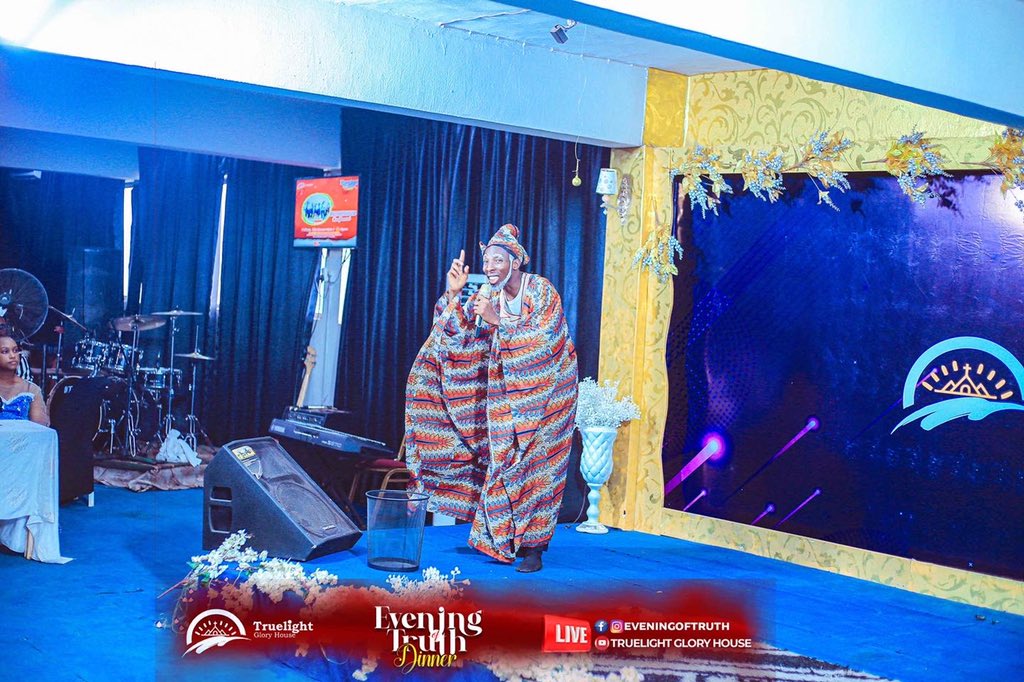 tlghofficial's tweet image. Didactic. Powerful. Creative!

These words explicitly describes the presentation of the @d_microphonist tonight!

.
.
.
#EveningOfTruth #EVOTDinner #EVOT #TLGH #TLMEDIA